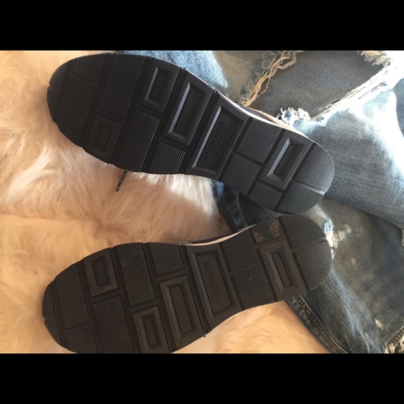 Tommy Hilfiger woman’s shoes Hillary’s size 8 - Picture 5 of 7